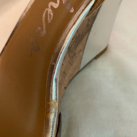 Sketchers tri- metallic high wedge heel size 7 - Picture 7 of 16